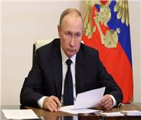 بوتين يوقع مرسوماً بالموافقة على مفهوم السياسة الإنسانية لروسيا في الخارج