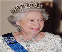  الملكة إليزابيث الثانية صاحبه  أغلى مجموعة مجوهرات في العالم