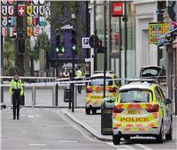 مسلح يطعن ضابطي شرطة في لندن