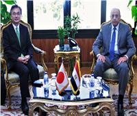 وزير الطيران يبحث مع سفير اليابان بمصر تعزيز التعاون فى مجال النقل الجوي  