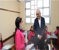وزير التعليم يزور مدرسة بني سويف في ثاني ايام الدراسة 