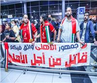 جماهير الأهلي تستقبل بعثة الفريق في مطار أبو ظبي.. صور