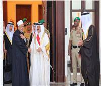  ملك البحرين يودع شيخ الأزهر بعد زيارة رسمية للمملكة استمرت عدة أيام 