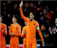 فان جال يضم فريمبونج وسيمونز للمنتخب الهولندي في كأس العالم