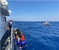اليونان: إنقاذ 62 مهاجرا من مركب شراعي في بحر إيجة