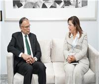 وزيرة التخطيط  تبحث مع نظيرها الباكستاني سبل التعاون المشترك