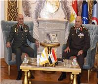 رئيس أركان حرب القوات المسلحة يلتقي قائد الحرس الوطني القبرصي