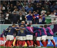 لاعبو فرنسا يحتفلون مع الجماهير بالتأهل لنصف نهائي مونديال 2022