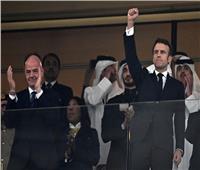 شاهد رد فعل الرئيس الفرنسي ماكرون بعد التعادل أمام الأرجنتين بنهائي كأس العالم 2022