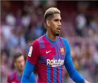 برشلونة يعلن موعد عودة مدافعه للمباريات.. في ديربي كتالونيا