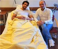 مصطفى شوبير يصل إلى النمسا لإجراء جراحة غضروف الركبة 