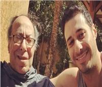 أحمد السعدني ينفي خبر وفاة «العمدة»: أبويا بخير الحمدلله