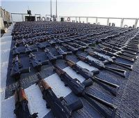 البحرية الأمريكية تعلن إعتراضها سفينة صيد في خليج عُمان ومصادرة ما عليها من أسلحة