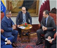 وزير الخارجية الفنزويلي يجتمع مع سفير دولة قطر