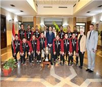 وزير الرياضة يلتقي منتخب الصم بعد تتويجه بلقب البطولة الدولية لكرة الصالات 