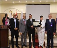  محافظ البحر الأحمر: سعيد باختيار الغردقة لعقد مؤتمر عمال البنوك العرب 