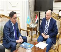 محافظ القاهرة يبحث سبل تعزيز التعاون مع سفير كازاخستان