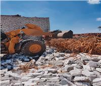 إزالة بناء مخالف بمدينة بني سويف