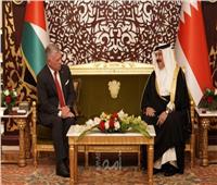 العاهل الأردني ونظيره البحريني يؤكدان حرصهما على توطيد العلاقات الثنائية