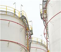 «مشترو النفط» في آسيا يبحثون عن البدائل بعد تخفيضات «أوبك+»