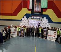 رئيس جامعة المنوفية  يشارك طلاب أسرة من أجل مصر في  مبادرة من" أجل الخير"