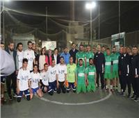 وزير الرياضة يشارك في مباراة بدورة رمضانية 