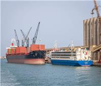 ميناء دمياط يستقبل 11سفينة محملة ببضايع متنوعة 