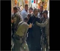 الخارجية الفلسطينية: اعتداء الاحتلال على المحتفلين بسبت النور انتهاك لحرية العبادة