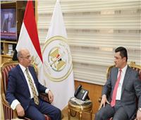 وزير العدل يبحث تعزيز التعاون القضائي مع نظيره العراقي