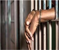 حبس 3 أشخاص لقيامهم بالإتجار بالنقد الأجنبي بالزيتون 