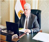 وزير التعليم العالي يصدر قرارًا بغلق كيان وهمي بـ"القاهرة"