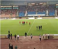 كولر يعاين أرضية استاد القاهرة قبل انطلاق مباراة الترجي في نصف نهائي دوري الأبطال