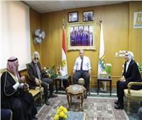 وفد من نقابة الأطباء يزور محافظة الوادي الجديد لدعم المنشأت الطبية بالمحافظة 
