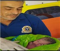 بالتزامن مع إستضافة مدينة شرم الشيخ للمنتدى الإقليمي للقبالة  الطفلة " حور " أحدث الوافدين الي الدنيا بمساعدة فريق من الإسعاف.