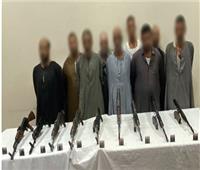ضبط 13 متهمًا و16 قطعة سلاح ناري في حملة مكبرة بقنا