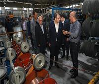 وزيرالصناعةِ ومحافظ بورسعيد يتفقدان عددًا من المصانع بالمنطقة الصناعية
