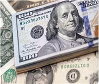 قرارات «الفيدرالي الأمريكي» تربك الأسواق العالمية وتوقف مكاسب الدولار 