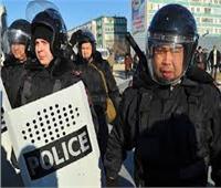 مسلح يحتجز رهائن في أحد فروع بنك «قزوين» بكازاخستان