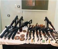 القبض على 12 متهمًا بحوزتهم أسلحة وبنادق آلية بسوهاج
