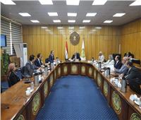 وزير العمل يلتقى مع ممثلي المبادرة الوطنية لتطوير الصناعة المصرية "ابدأ"..
