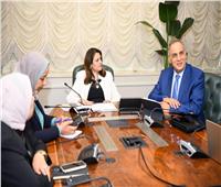 وزيرة الهجرة تستعرض تطبيق «المصريين في الخارج» وأهم الخدمات المقدمة من خلاله