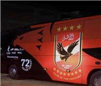 حافلة الأهلي تصل استاد القاهرة استعدادا لمواجهة منتخب السويس 