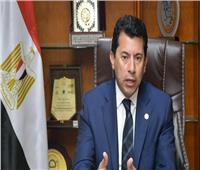 وزير الرياضة يستقبل بعثة المنتخب الأوليمبي في مطار القاهرة
