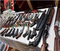 الأمن العام يضبط 323 قضية مخدرات و171 قطعة سلاح نارى