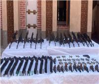 ضبط 28 قطعة سلاح ناري بحوزة 17 شخص في حملة أمنية بسوهاج  