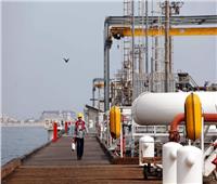 النفط يواصل مكاسبه بمواصلة «أوبك بلس» خفض الإمدادات 500 ألف برميل يوميا