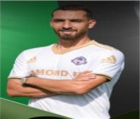 أحمد شكري لاعب الأهلي السابق يتعاقد رسميا مع دياموند  