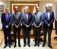 وزير التعليم العالي يبحث مع نظيره الصومالي سبل التعاون المشترك