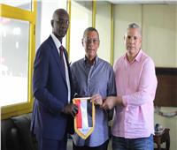 نائب رئيس الاتحاد الأفريقي يشيد بتنظيم مصر لبطولة أفريقيا لكرة الطائرة 