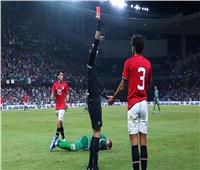 بطاقة حمراء لمحمد هاني في مباراة الجزائر 